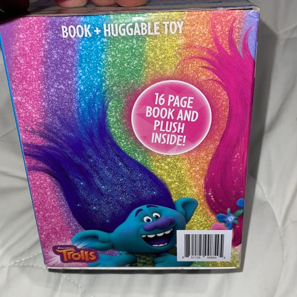 Netflix trolls branch doll and 16 pg book inside box never used nice - Picture 8 of 8